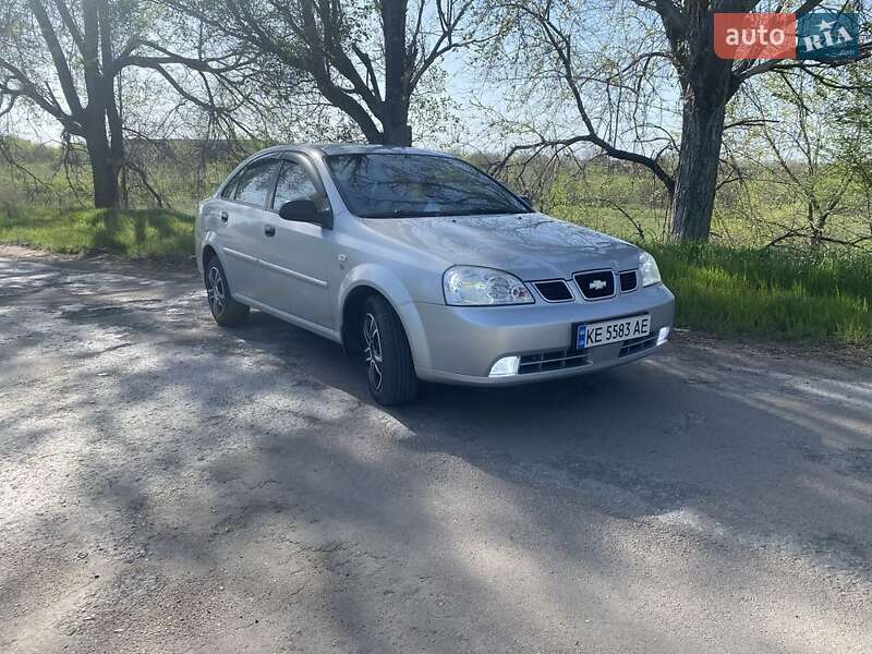 Chevrolet Lacetti (2004)