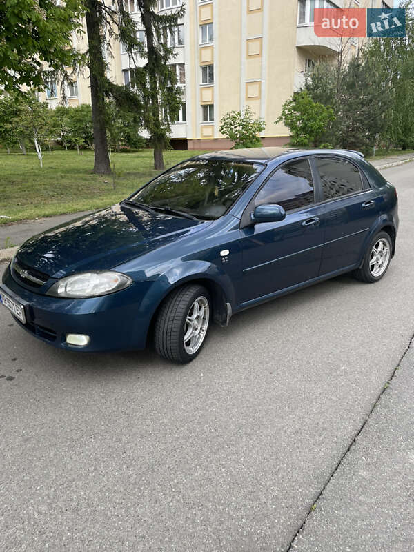 Chevrolet Lacetti (2008)