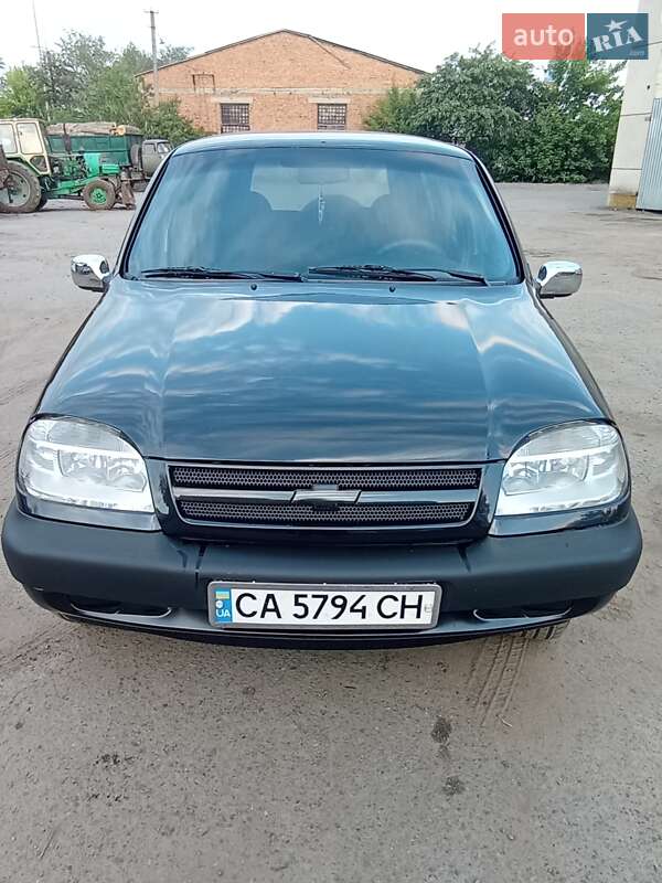 Chevrolet Niva (2006)