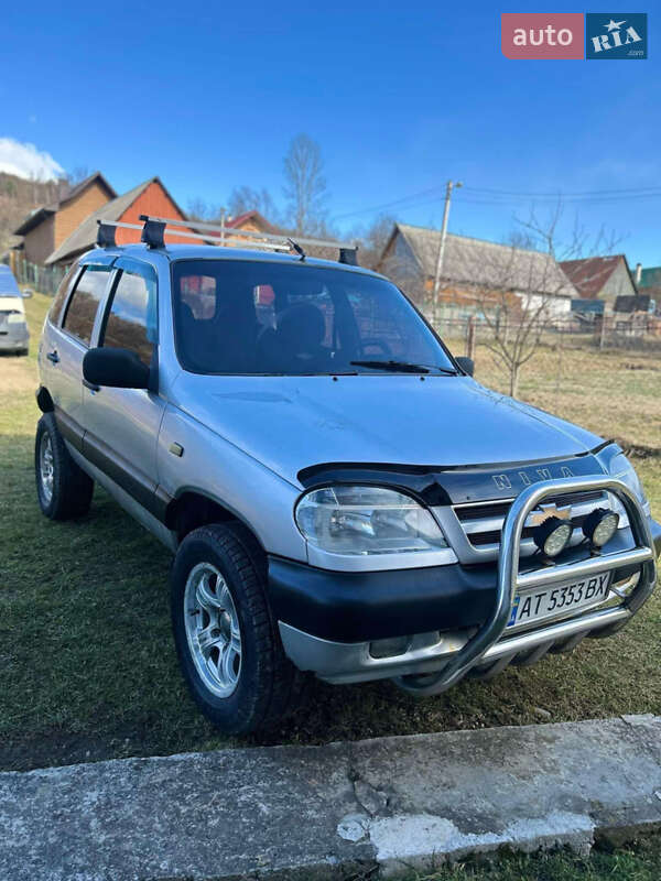 Chevrolet Niva (2007)