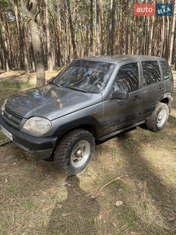 Chevrolet Niva (2006)