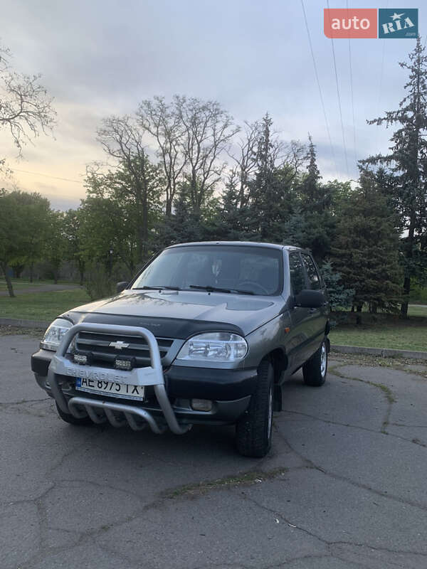 Chevrolet Niva (2005)