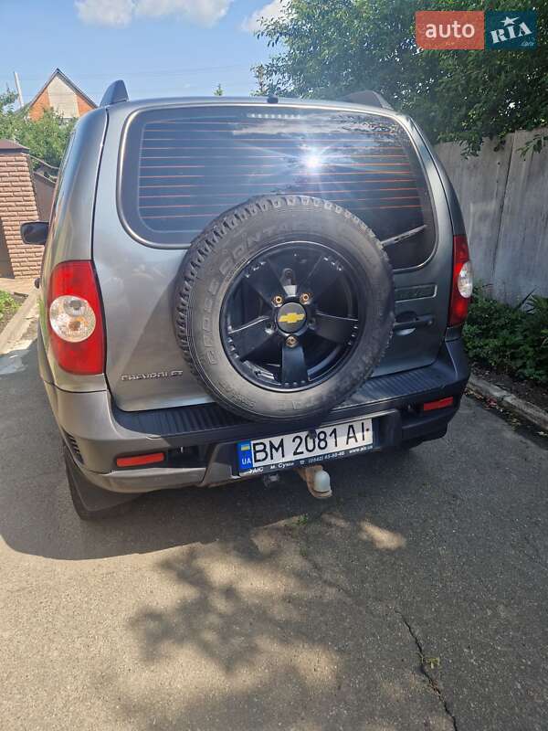 Chevrolet Niva (2015)
