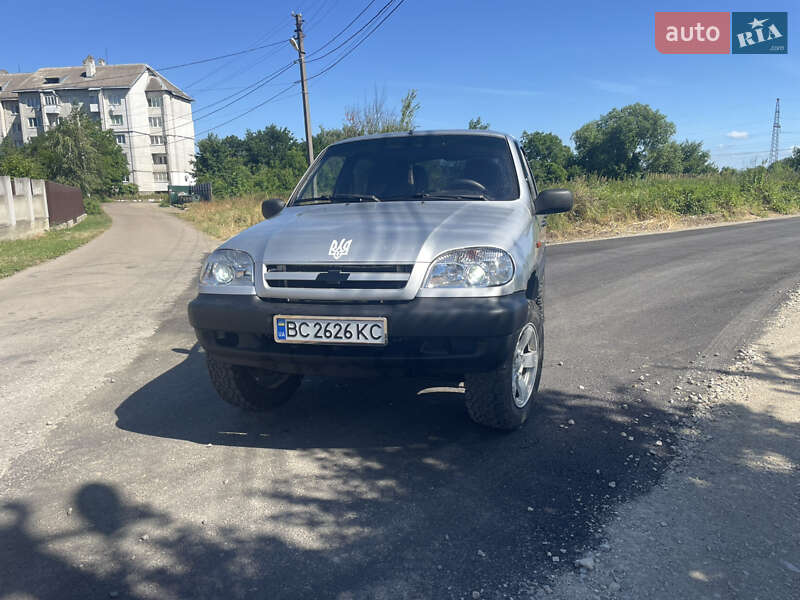 Chevrolet Niva (2007)