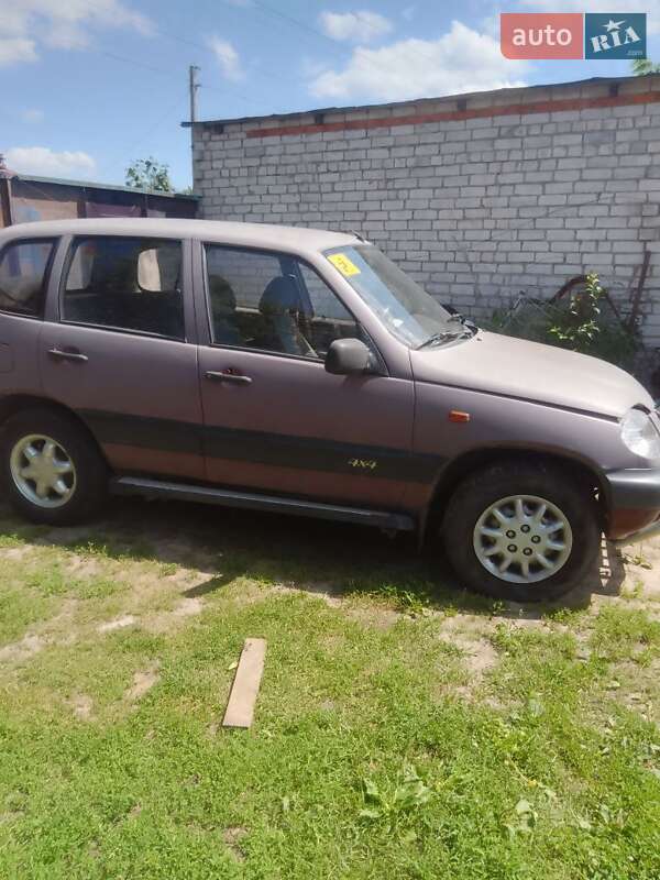 Chevrolet Niva (2005)