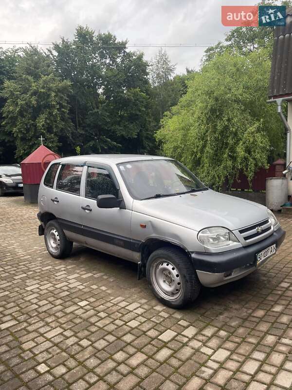 Chevrolet Niva (2007)