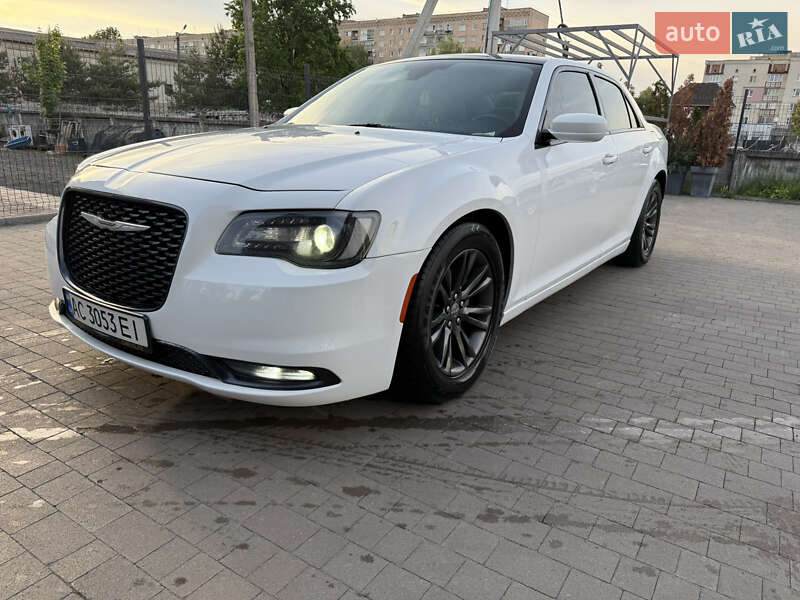 Chrysler 300 (2017)