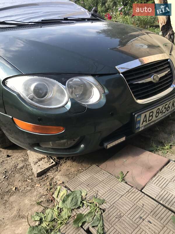 Chrysler 300m (2002)