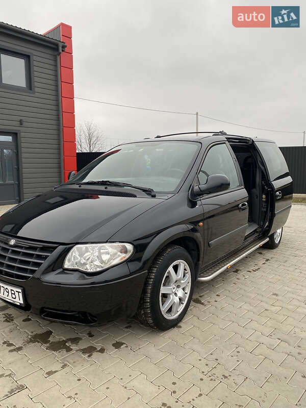 Chrysler Grand voyager (2004)