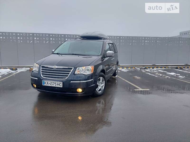 Chrysler Gr-voyager (2010)