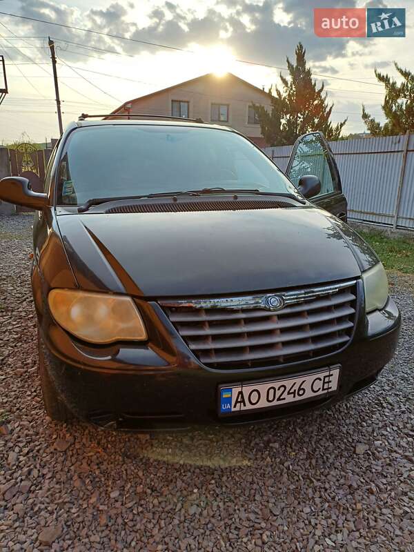 Chrysler Grand voyager (2004)