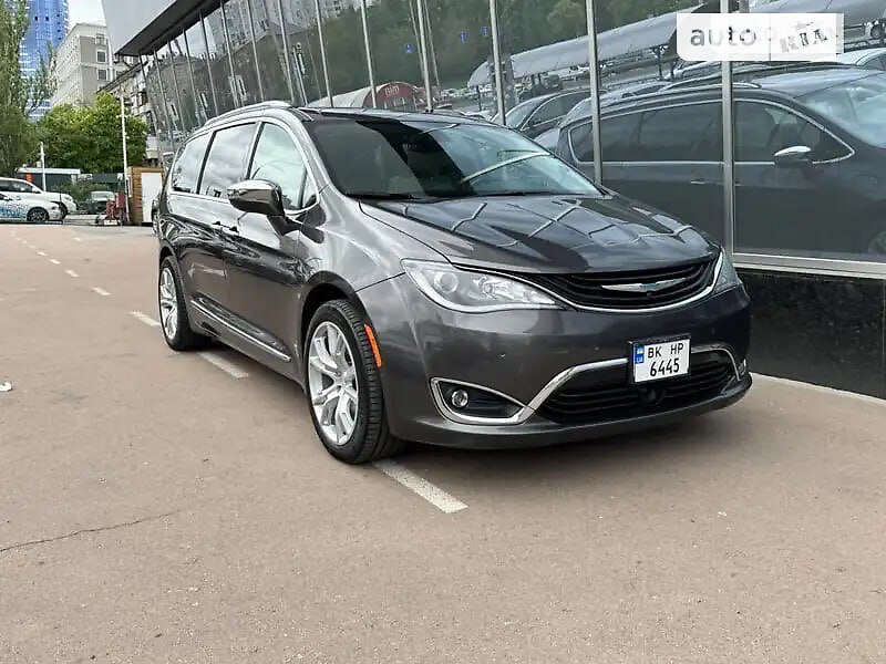 Chrysler Pacifica (2017)