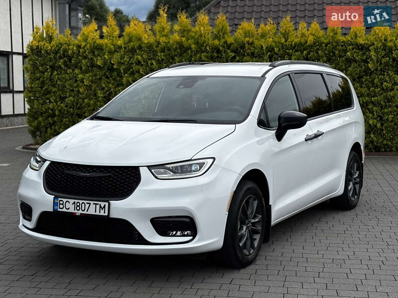 Chrysler Pacifica (2020)