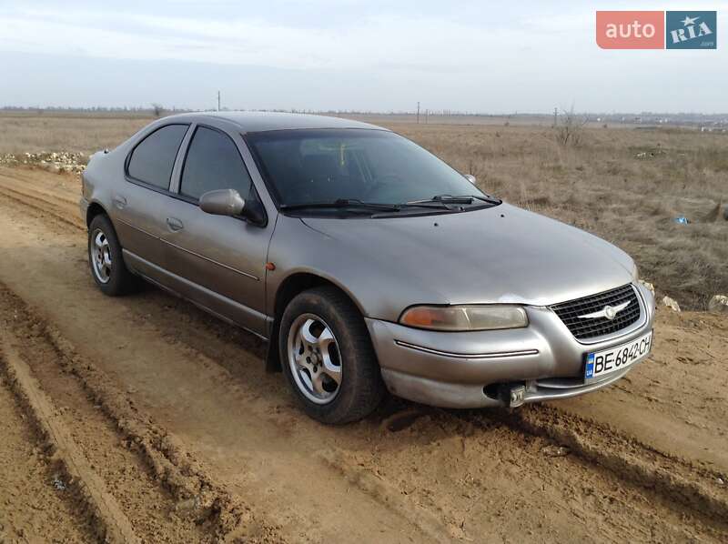 Chrysler Stratus (1999)