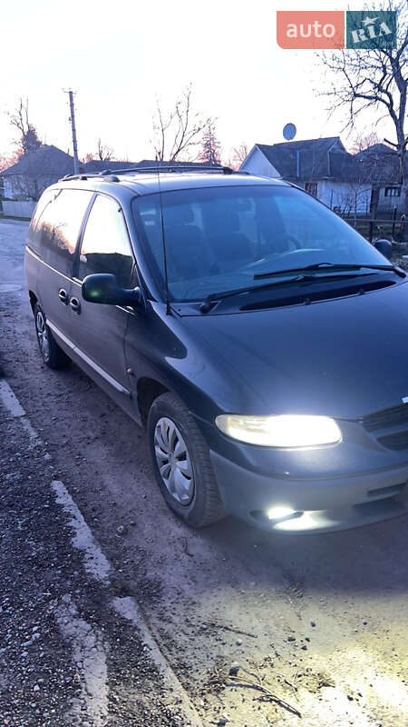 Chrysler Voyager (1998)