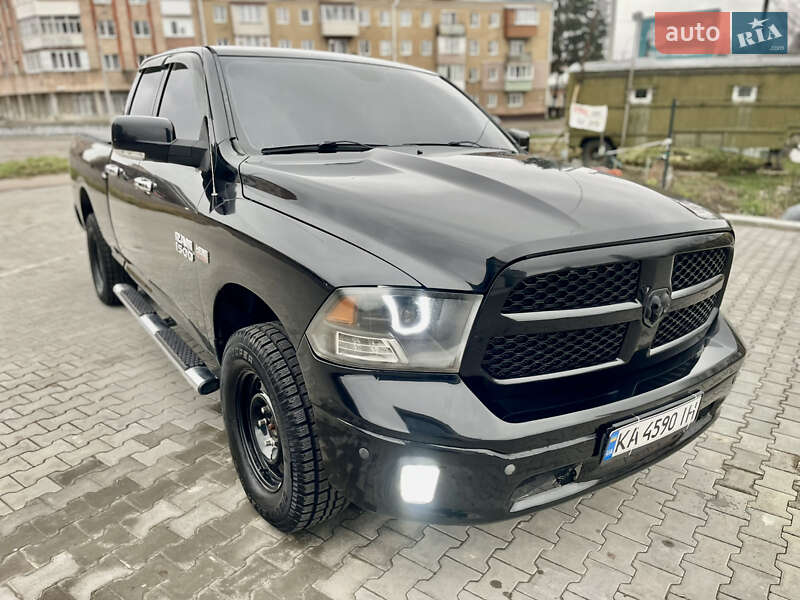 Dodge Ram 1500 (2013)
