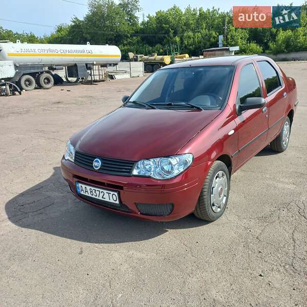 Fiat Albea (2011)