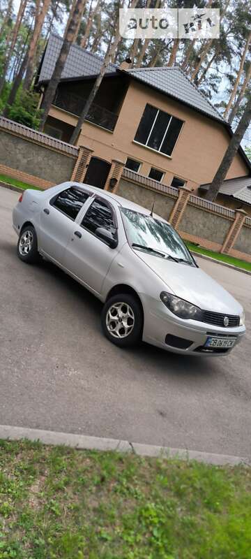 Fiat Albea (2010)