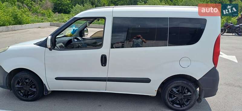 Fiat Doblo (2011)
