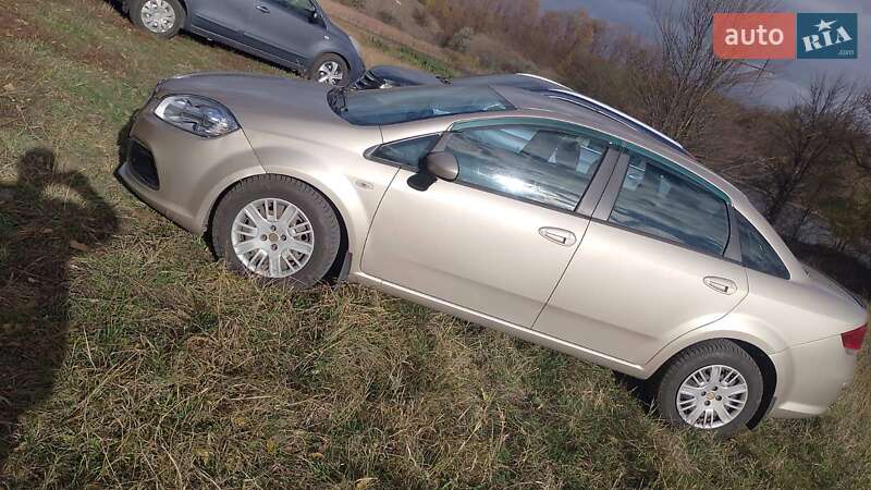Fiat Linea (2013)