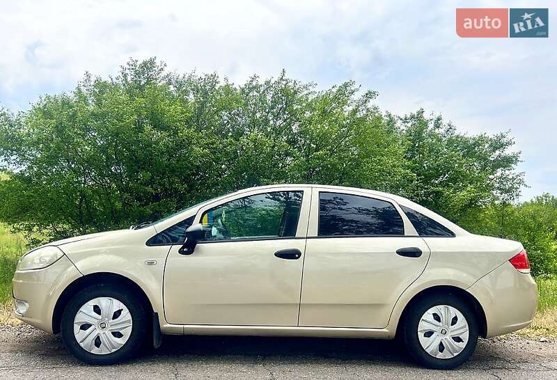 Fiat Linea (2012)