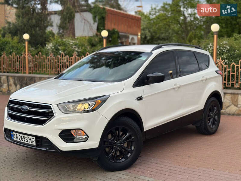 Ford Escape (2017)