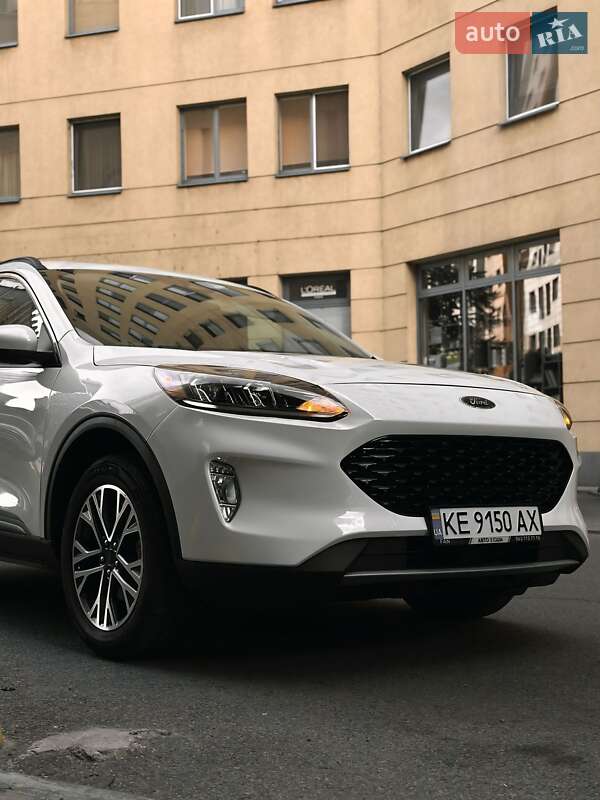 Ford Escape (2019)