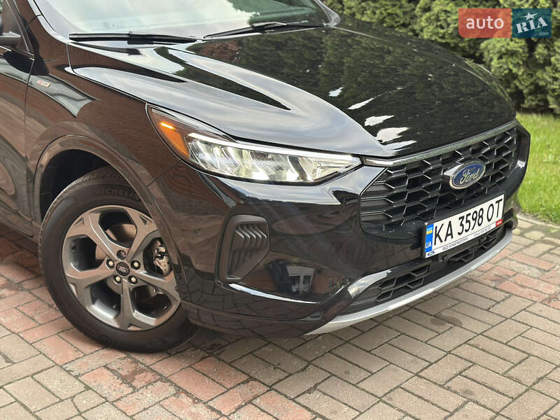 Ford Escape (2023)