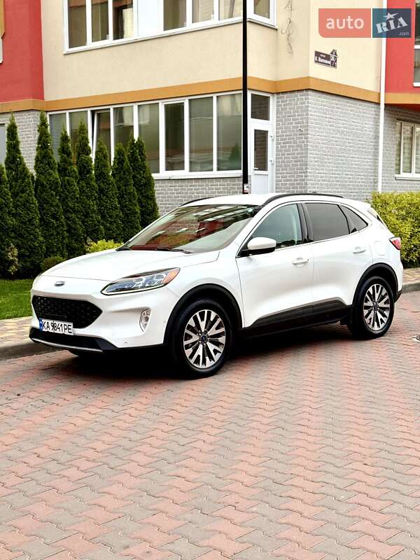 Ford Escape (2021)