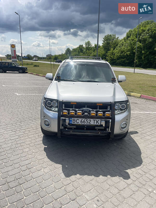 Ford Escape (2010)