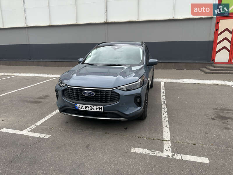 Ford Escape (2023)