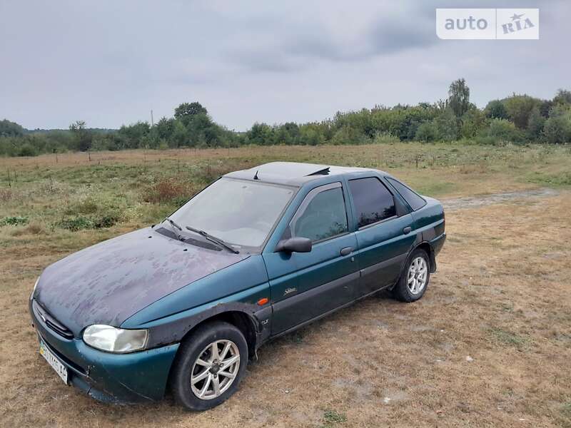 Ford Escort (1996)
