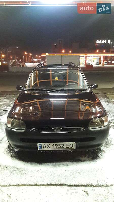Ford Escort (1995)