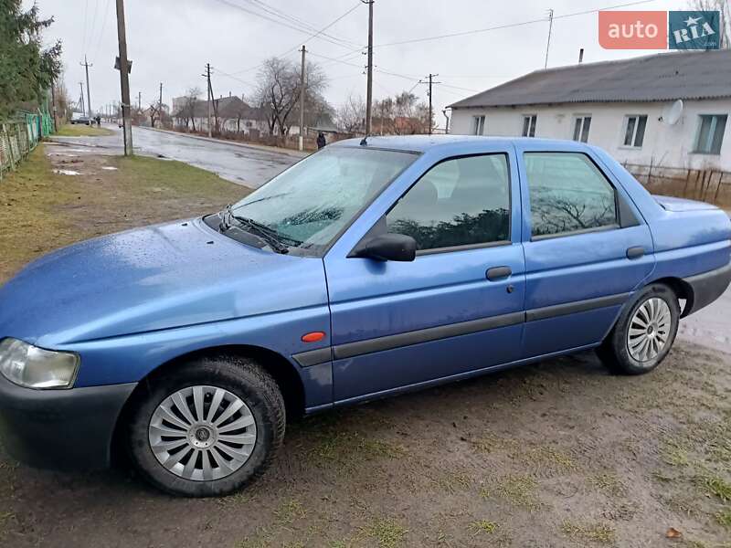 Ford Escort (1997)