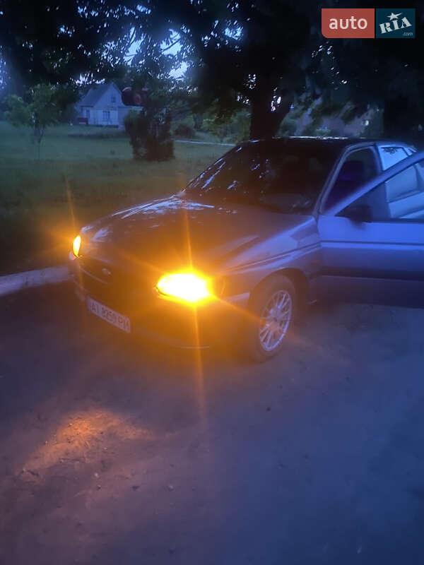 Ford Escort (1997)