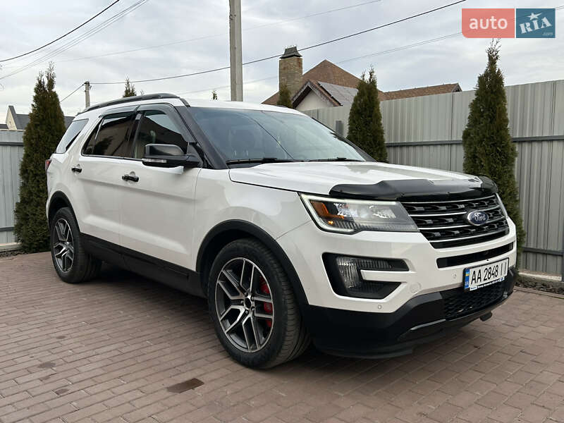 Ford Explorer (2015)