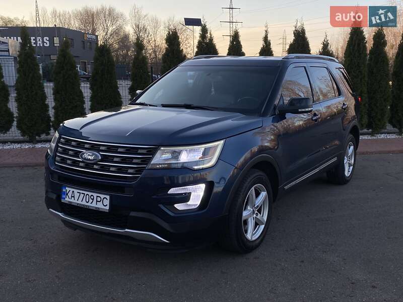 Ford Explorer (2016)