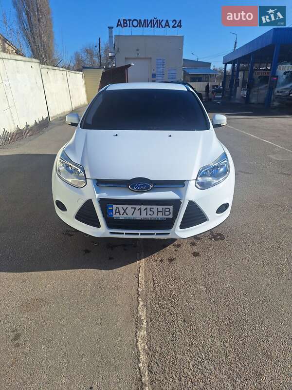 Ford Focus (2012)