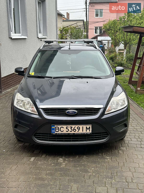 Ford Focus (2010)