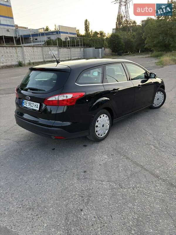 Ford Focus (2012)