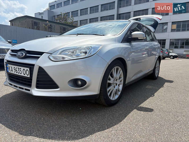Ford Focus (2012)