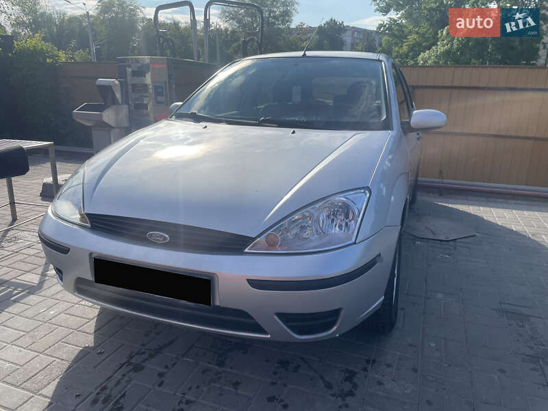 Ford Focus (2003)