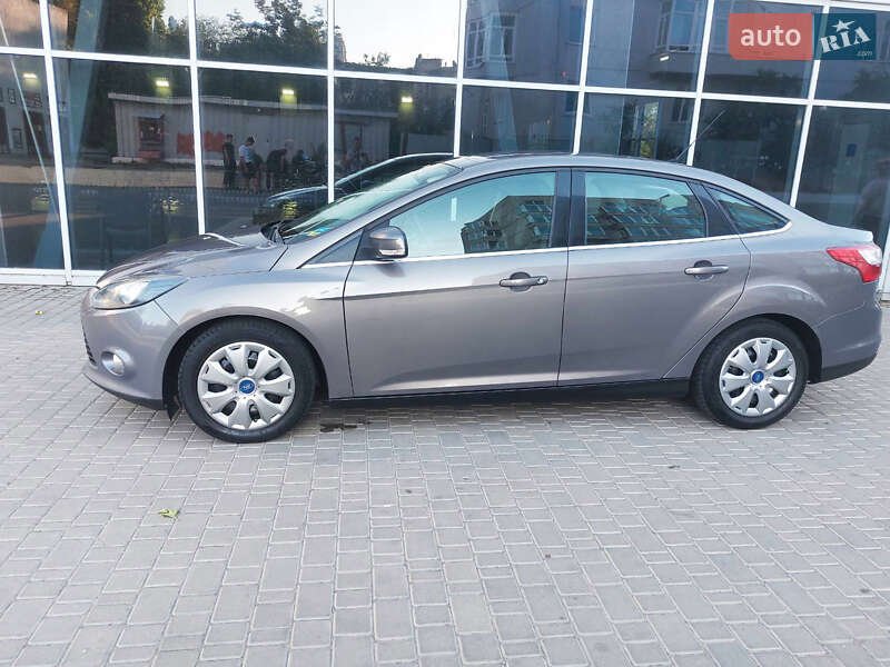 Ford Focus (2013)