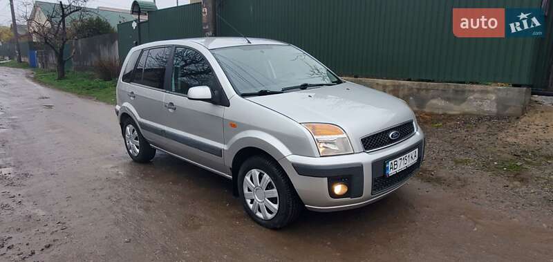 Ford Fusion (2007)