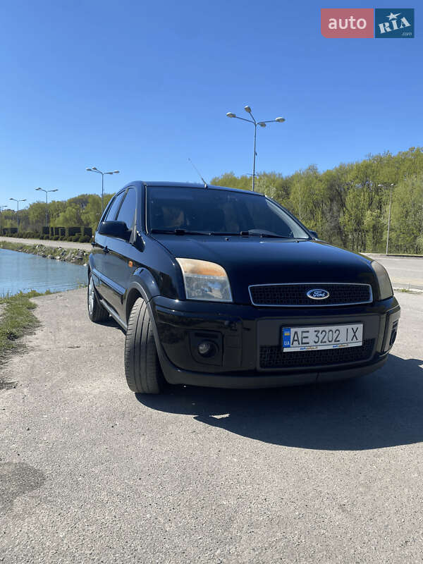 Ford Fusion (2007)