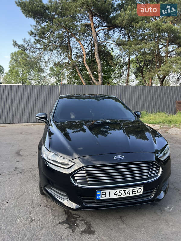 Ford Fusion (2012)
