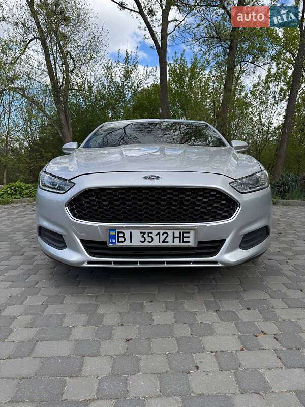 Ford Fusion (2015)