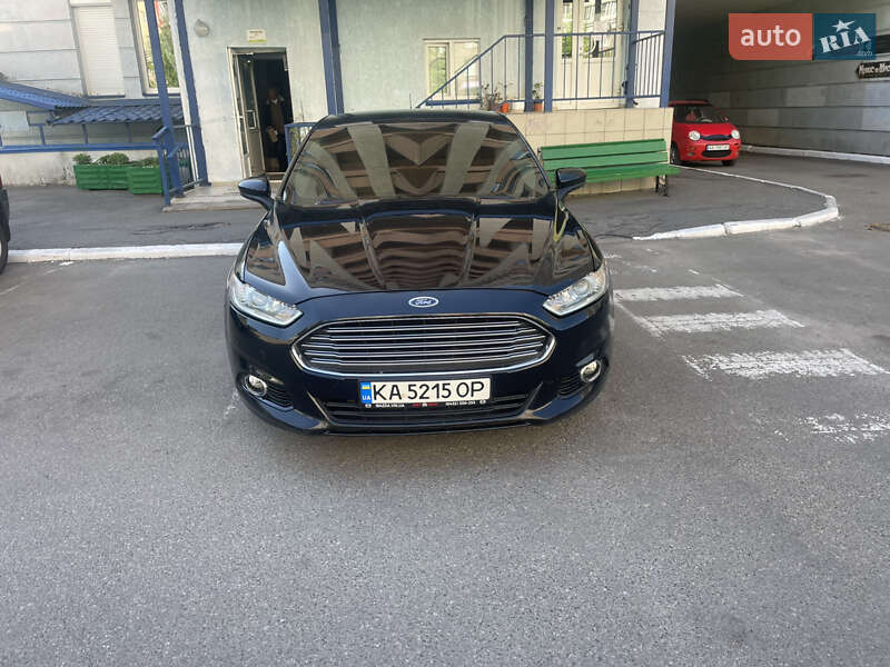 Ford Fusion (2015)