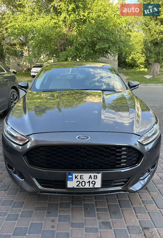 Ford Fusion (2015)