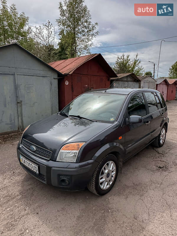 Ford Fusion (2008)